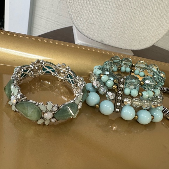 Set of 4 silvertone mint green bracelets - Picture 5 of 10